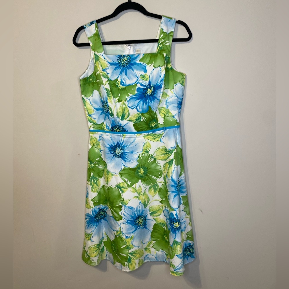 Vintage Foral A-Line Tea Dress - Picture 2 of 5